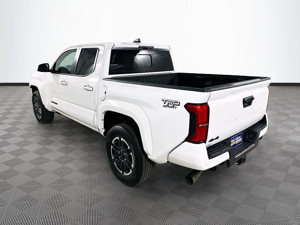 Used 2024 Toyota Tacoma TRD Sport w/ TRD Sport Upgrade Package AWD/4WD image 5