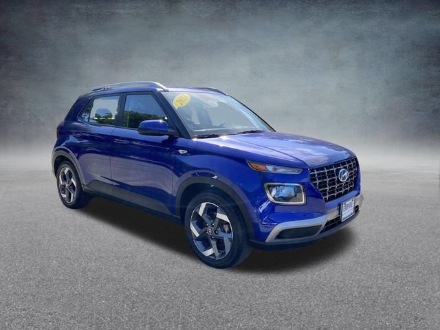 Used 2023 Hyundai Venue SEL w/ Cargo Package FWD image 4