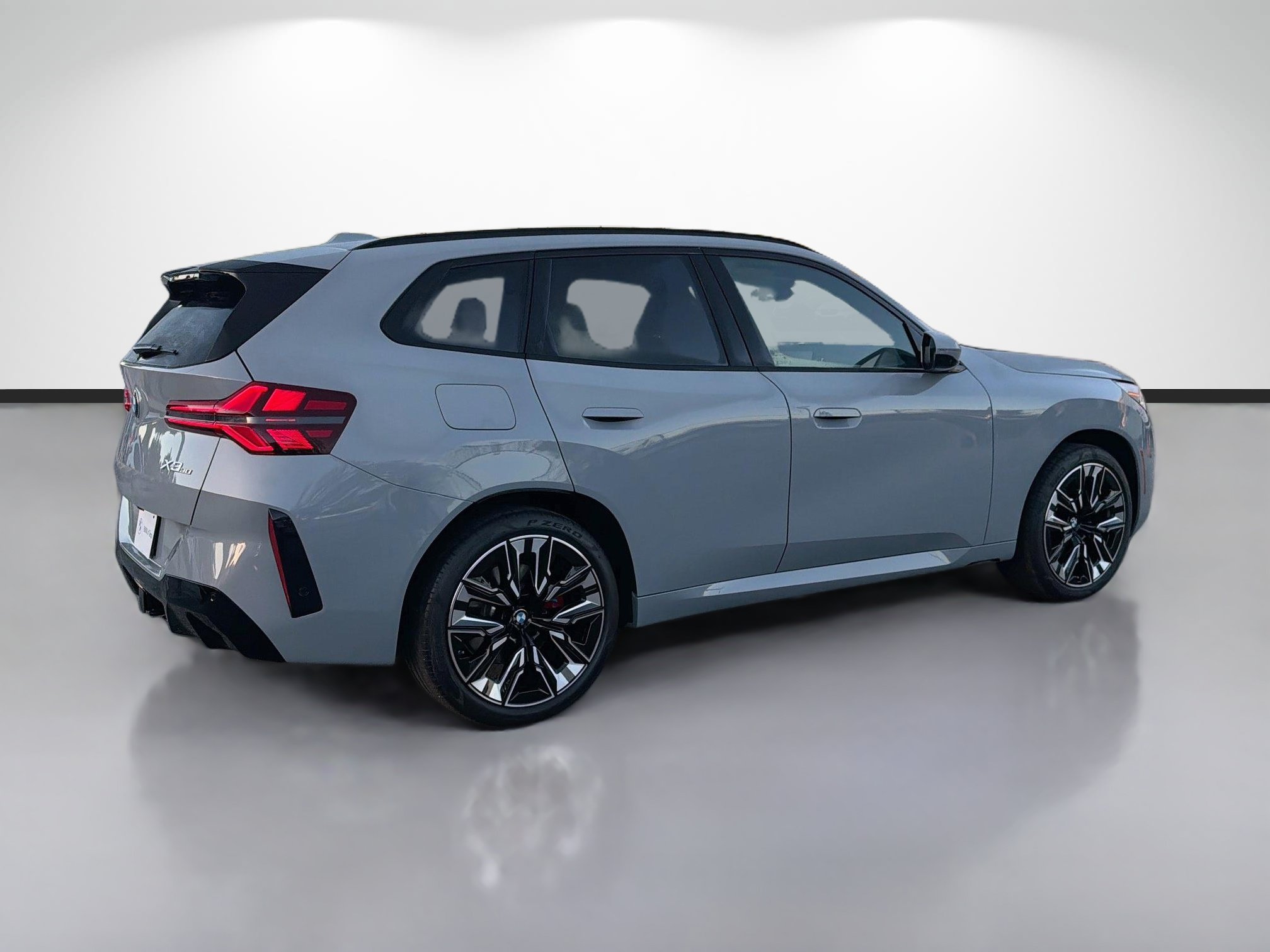 Used 2025 BMW X3 xDrive30i w/ Premium Package AWD/4WD image 3
