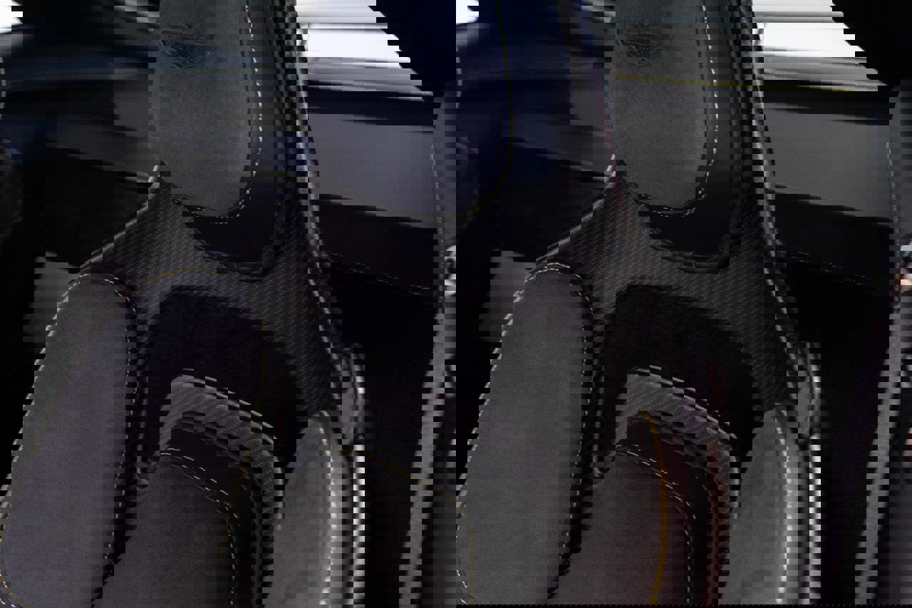 Used 2023 Aston Martin V8 Vantage Coupe image 5