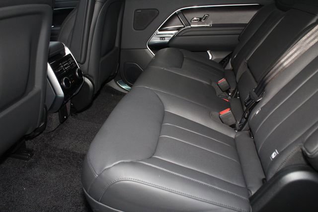 New 2026 Land Rover Range Rover Long Wheelbase SE image 5