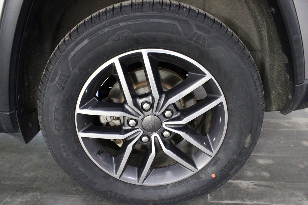 Used 2019 Jeep Grand Cherokee Limited image 46