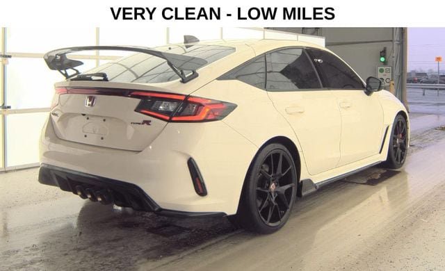 Used 2024 Honda Civic Type R image 4