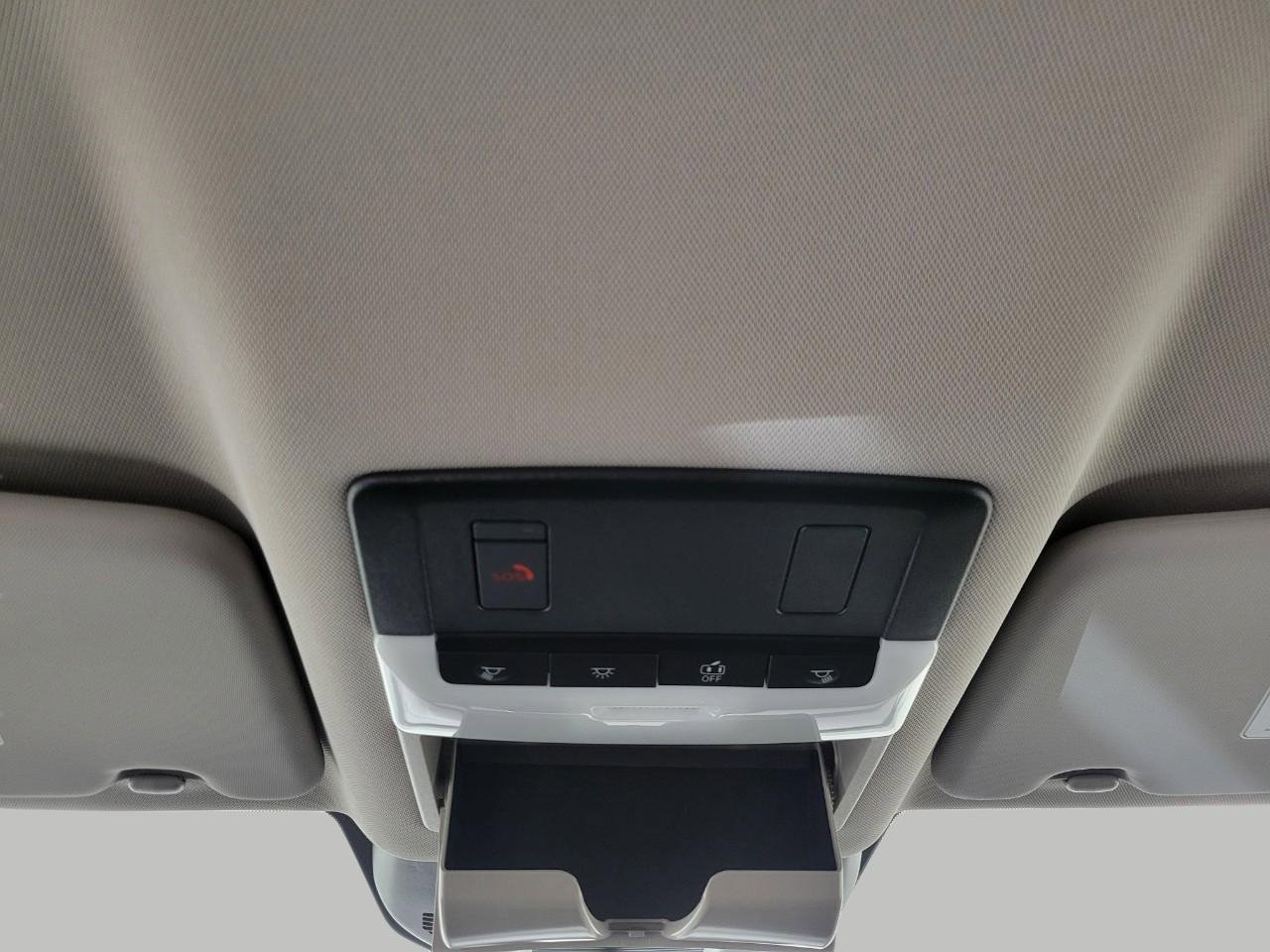 Used 2025 Nissan Rogue SV image 19