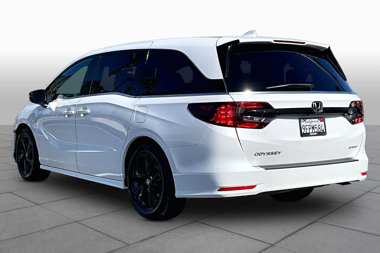 Used 2023 Honda Odyssey Sport image 11