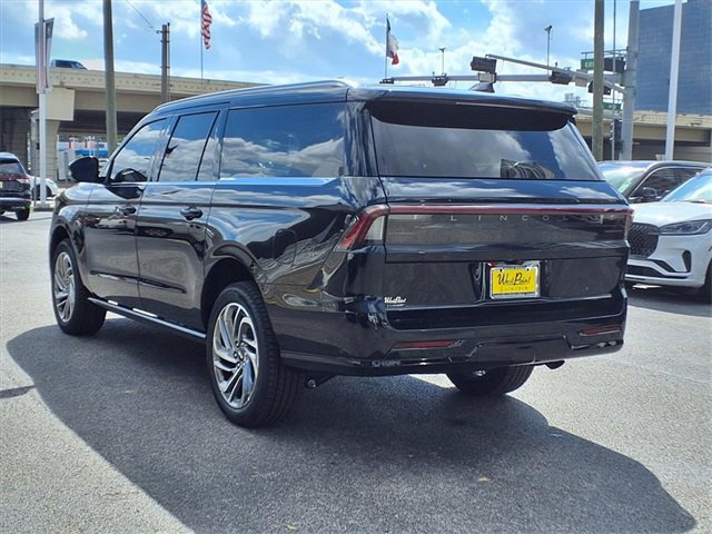 New 2025 Lincoln Navigator L Reserve image 4