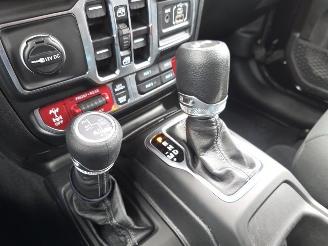 Used 2025 Jeep Wrangler Unlimited Rubicon 4xe w/ Safety Group image 30