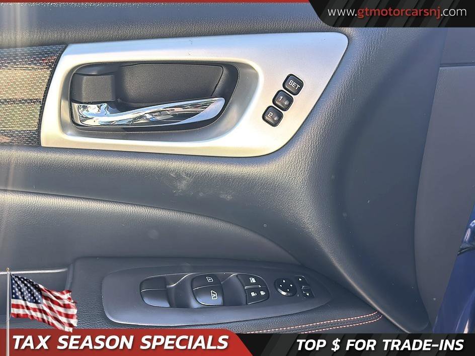 Used 2019 Nissan Pathfinder SL AWD/4WD image 18