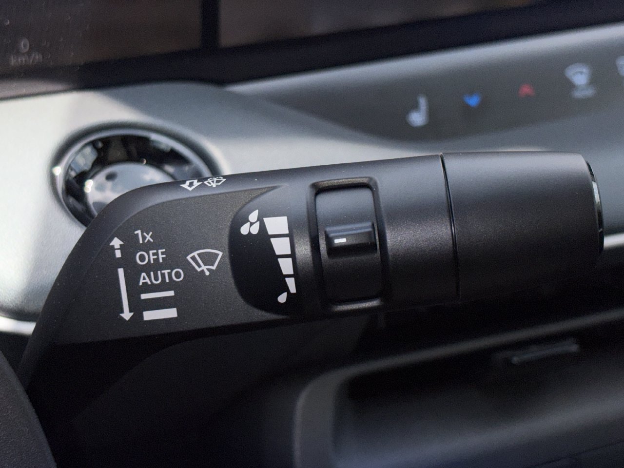 New 2026 Nissan Leaf Platinum+ FWD image 14