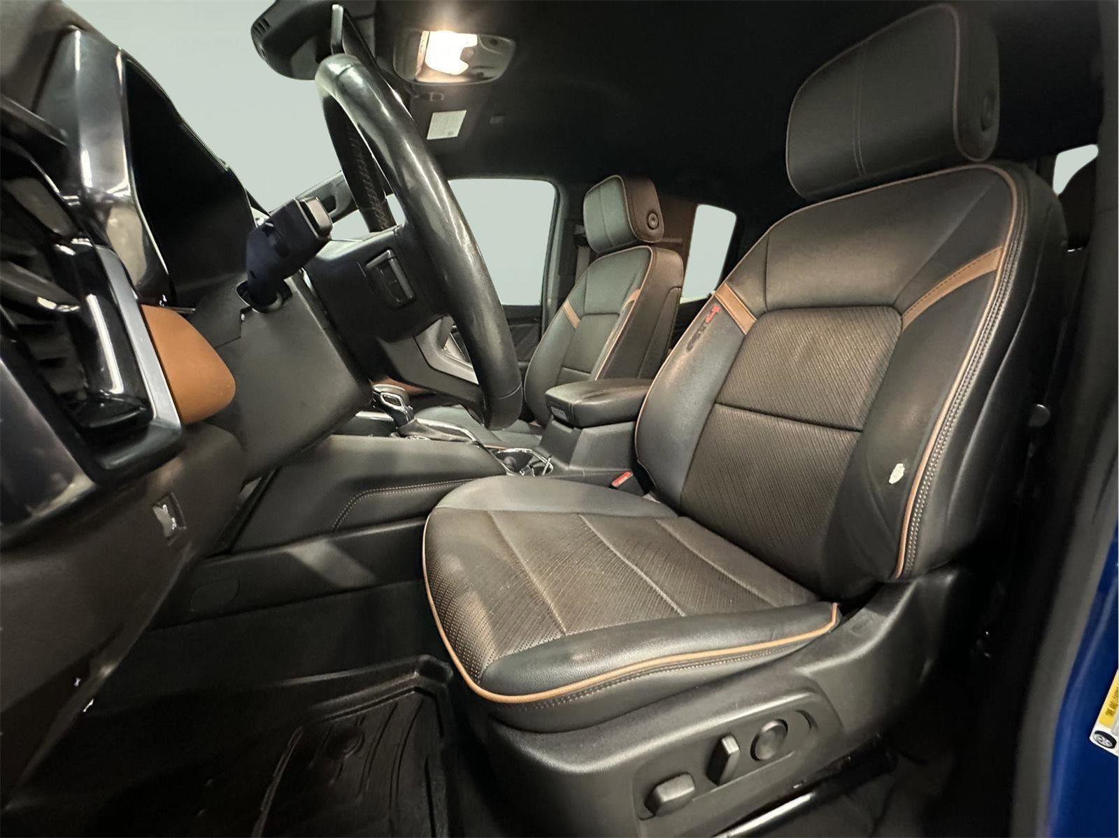 Certified 2024 GMC Canyon AT4 w/ AT4 Premium Package image 30