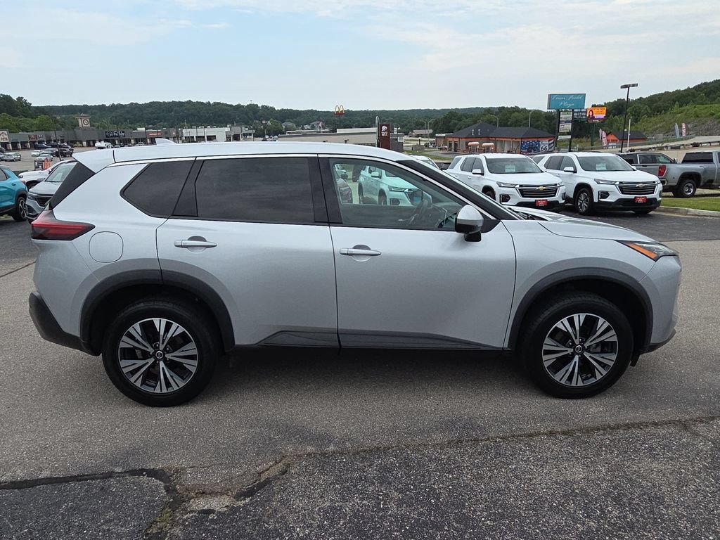Used 2021 Nissan Rogue SV AWD/4WD image 9
