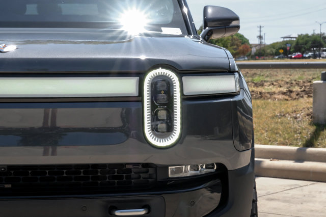 Used 2023 Rivian R1S Adventure Quad AWD/4WD image 55