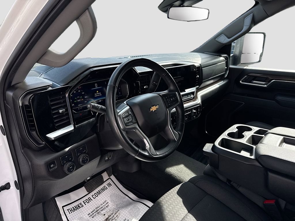 Used 2025 Chevrolet Silverado 2500 LT w/ Convenience Package AWD/4WD image 10