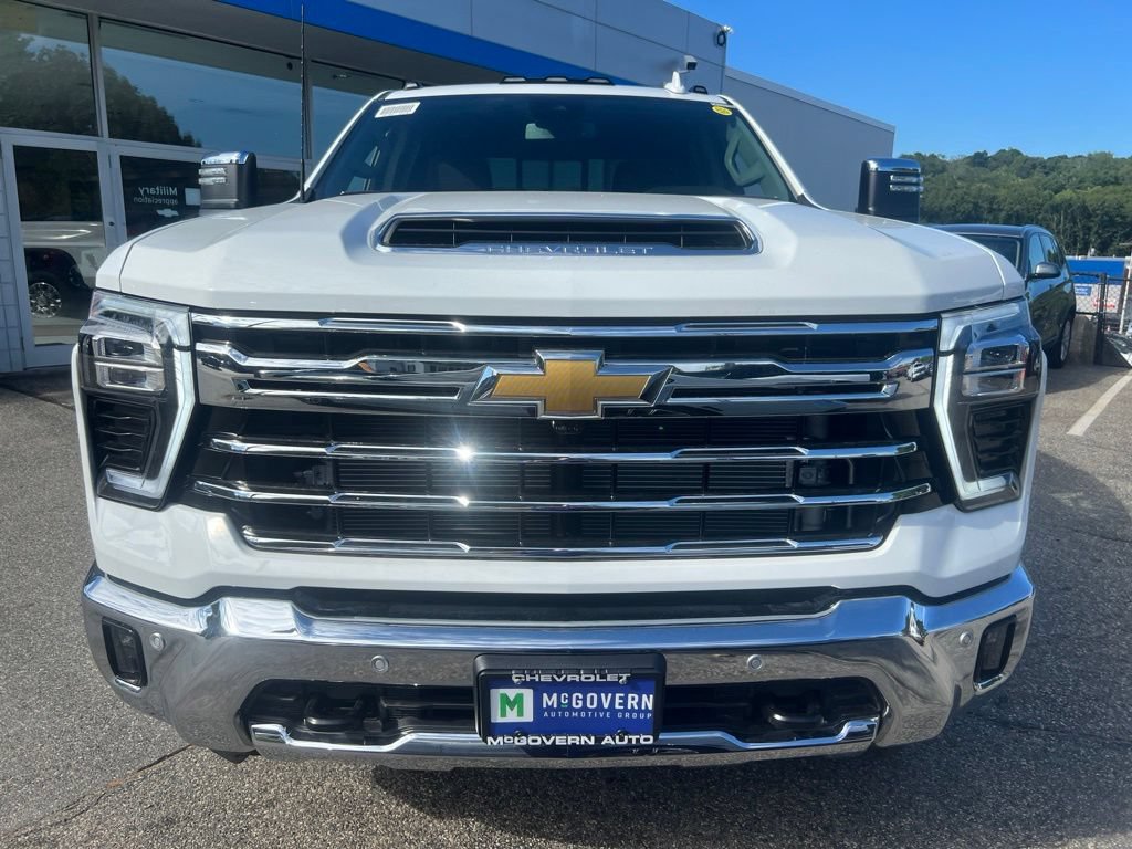 New 2026 Chevrolet Silverado 2500 LTZ w/ LTZ Convenience Package AWD/4WD image 2
