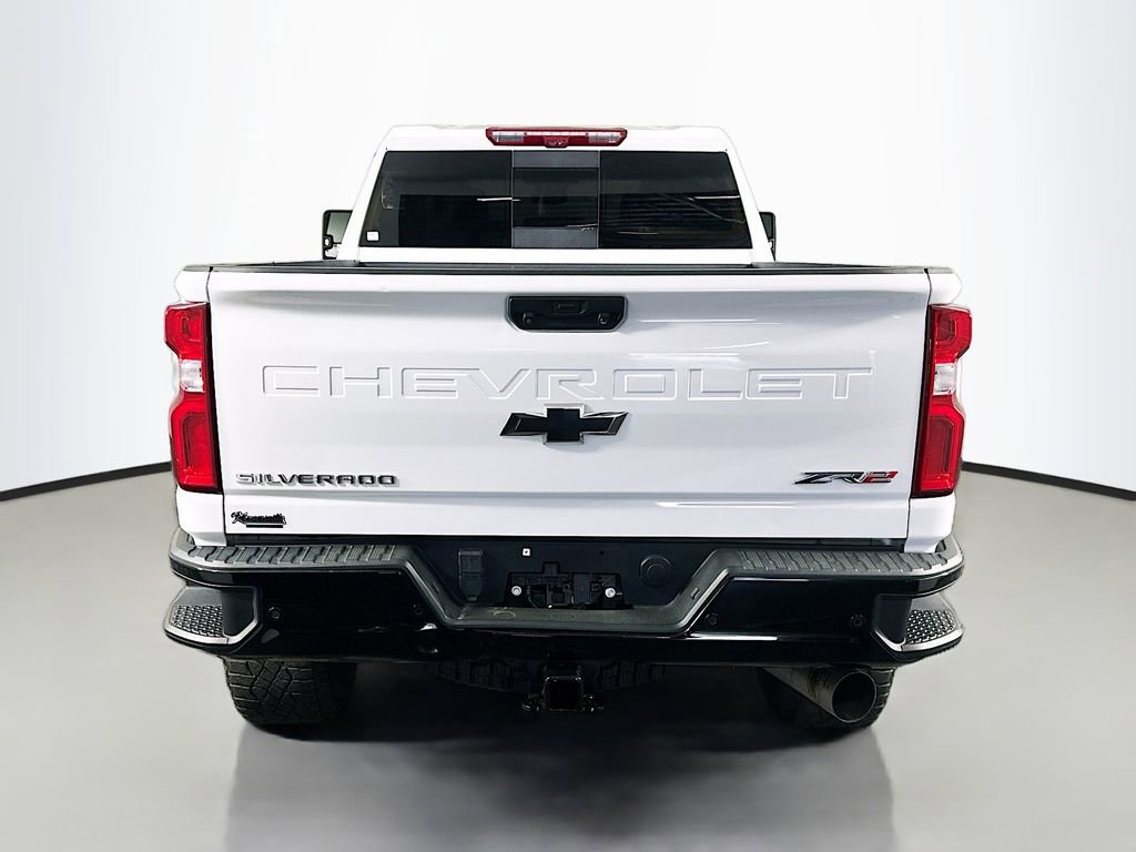 Used 2024 Chevrolet Silverado 2500 ZR2 w/ Technology Package image 6