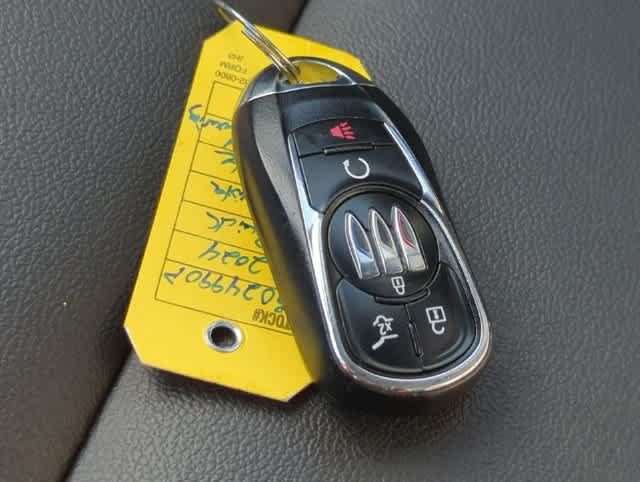 Used 2024 Buick Envista Sport Touring w/ Convenience I Package FWD image 34
