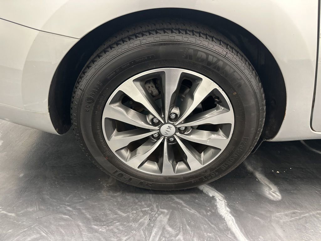 Used 2018 Kia Sedona SX image 33