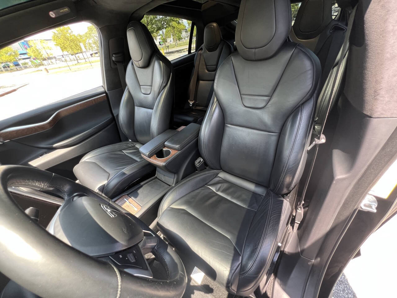 Used 2017 Tesla Model X 75D AWD/4WD image 17