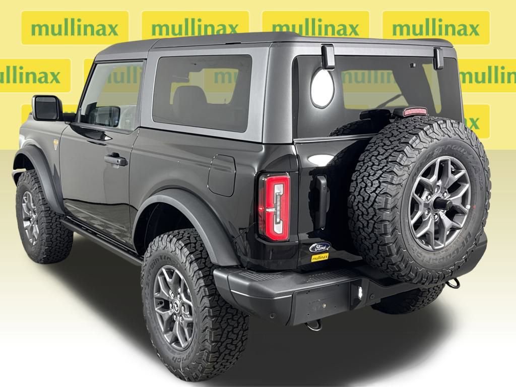 New 2025 Ford Bronco Badlands image 4
