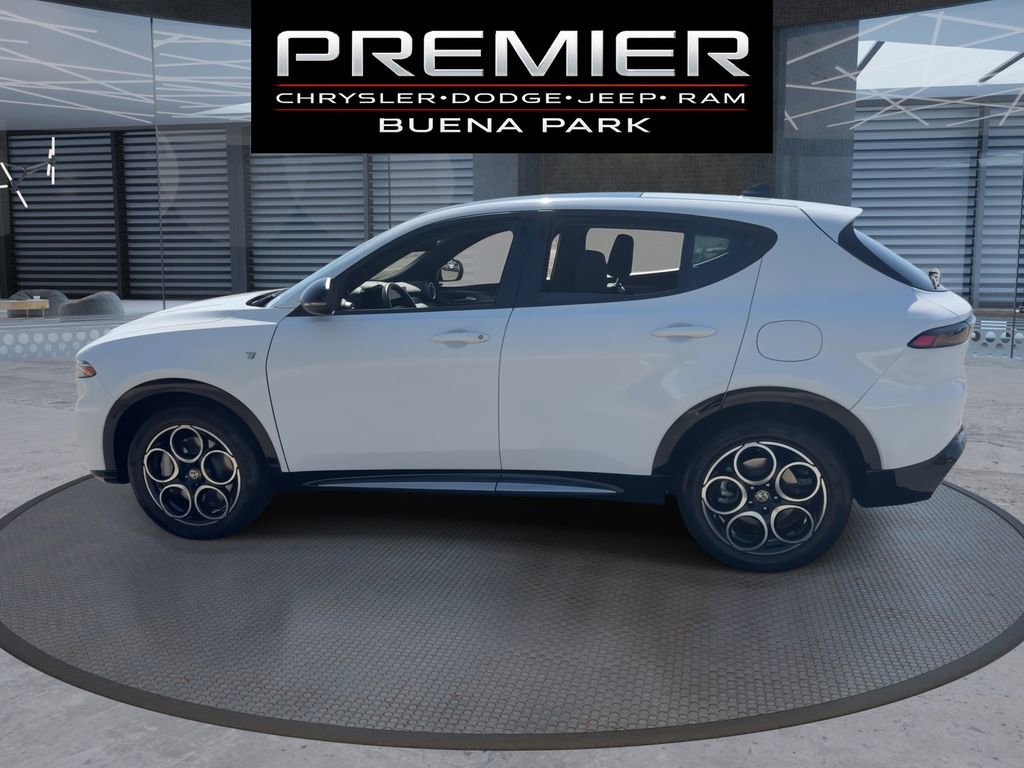 Used 2024 Alfa Romeo Tonale Ti AWD/4WD image 5