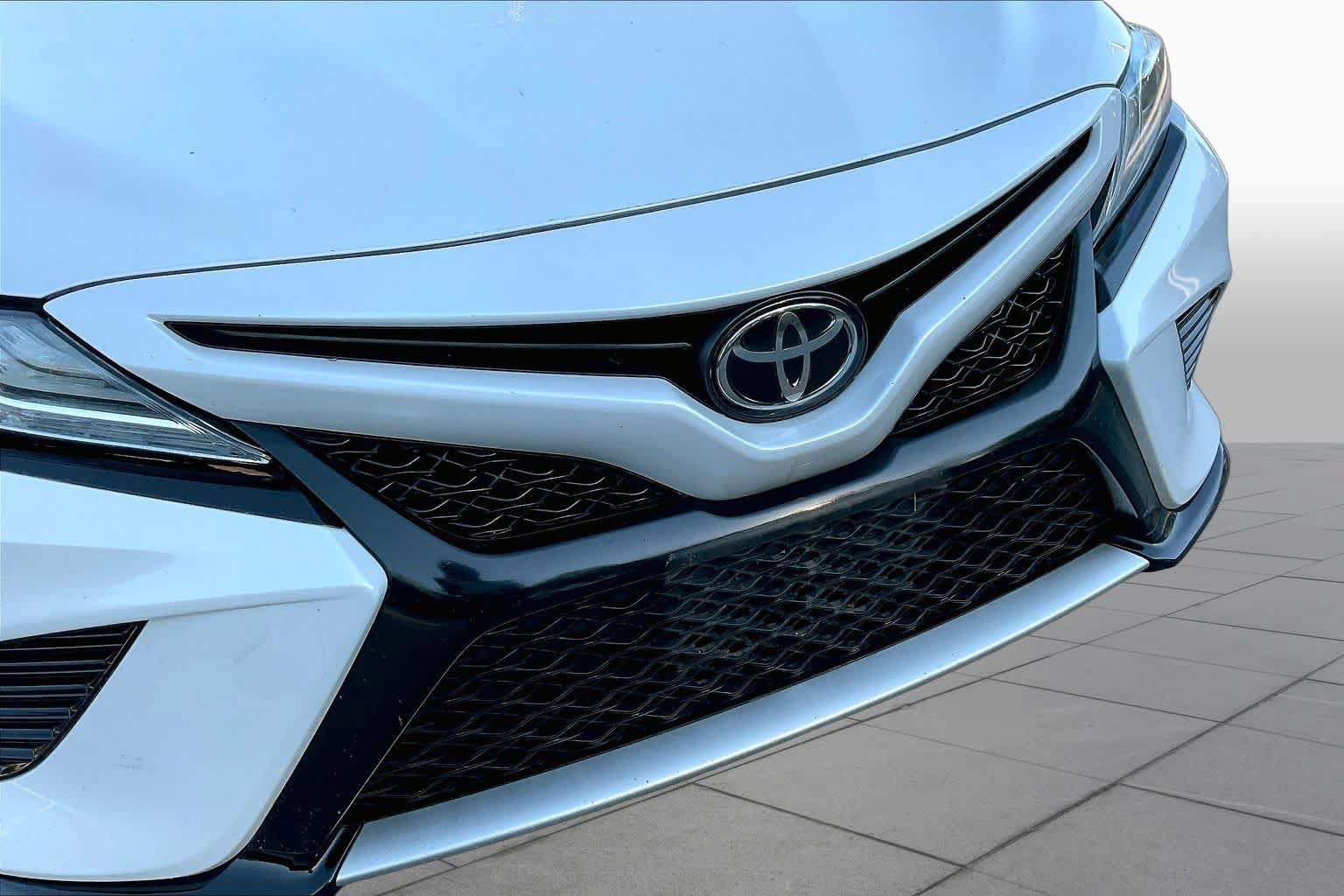 Used 2020 Toyota Camry XSE FWD image 30