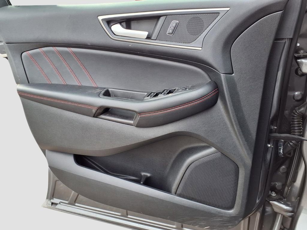 Used 2022 Ford Edge ST-Line AWD/4WD image 27