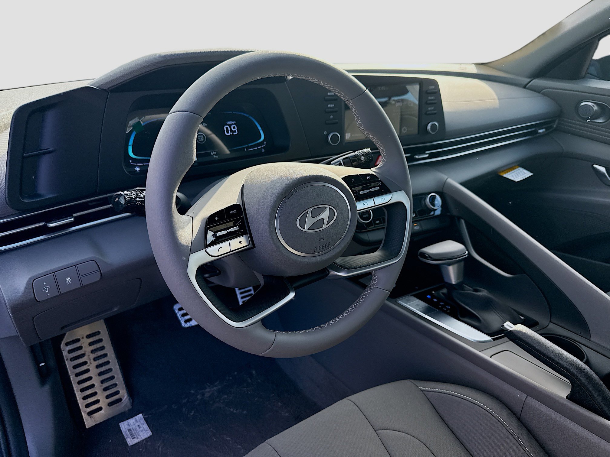 New 2026 Hyundai Elantra Sport image 7