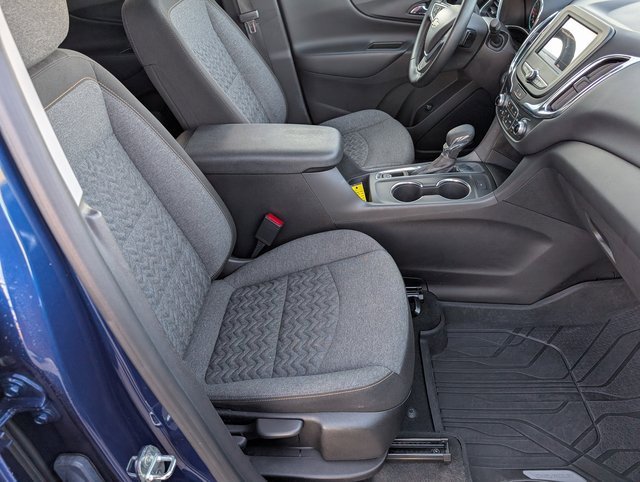 Used 2023 Chevrolet Equinox LT image 4
