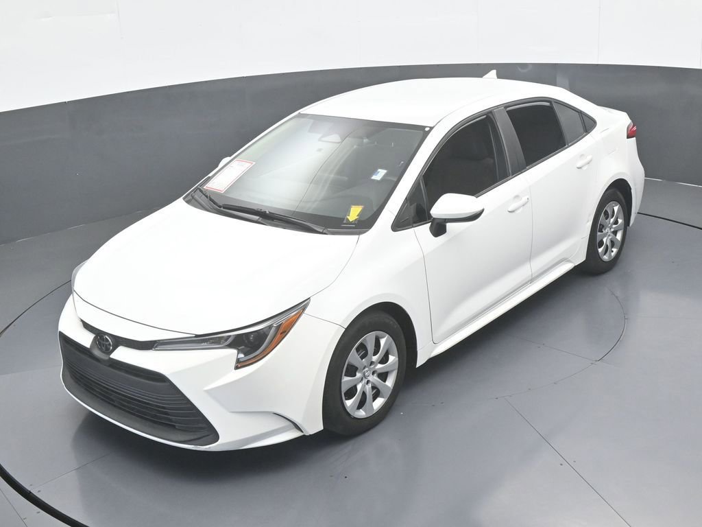 Used 2023 Toyota Corolla LE image 38