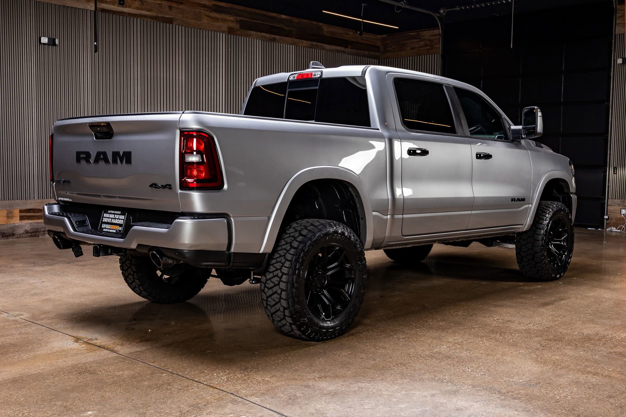 Used 2025 RAM 1500 Lone Star image 10