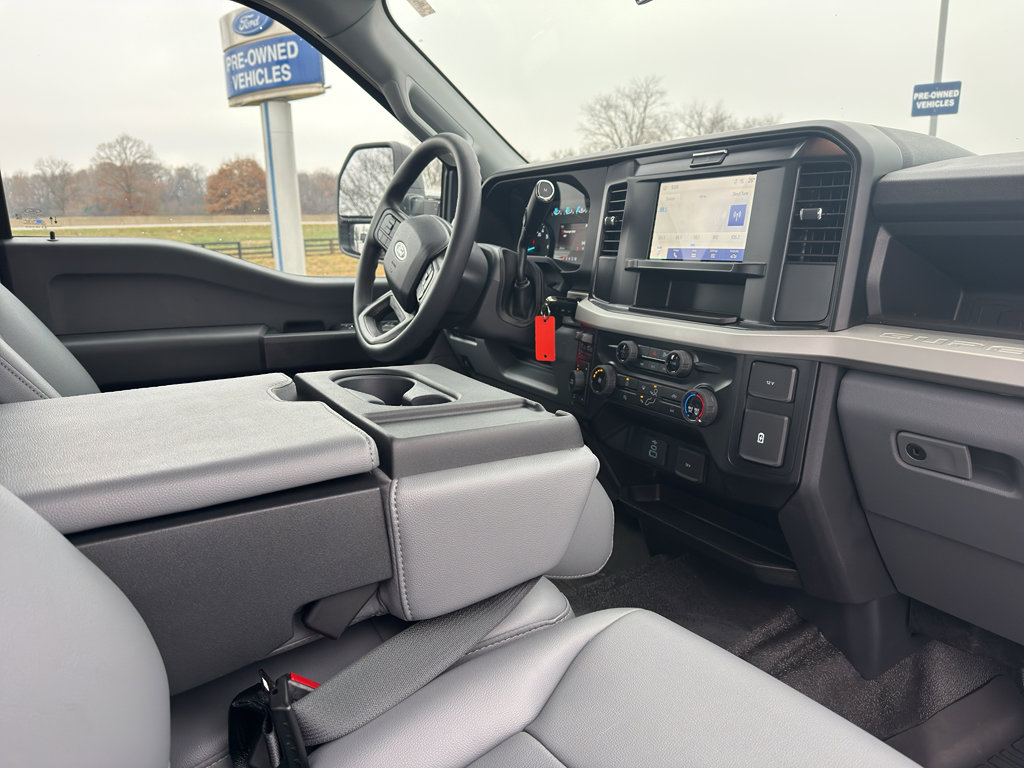 Used 2025 Ford F250 XL w/ FX4 Off-Road Package image 12