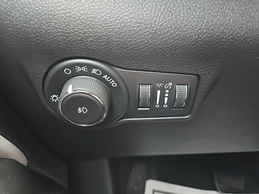 Used 2024 Jeep Compass Limited w/ Elite Group image 42