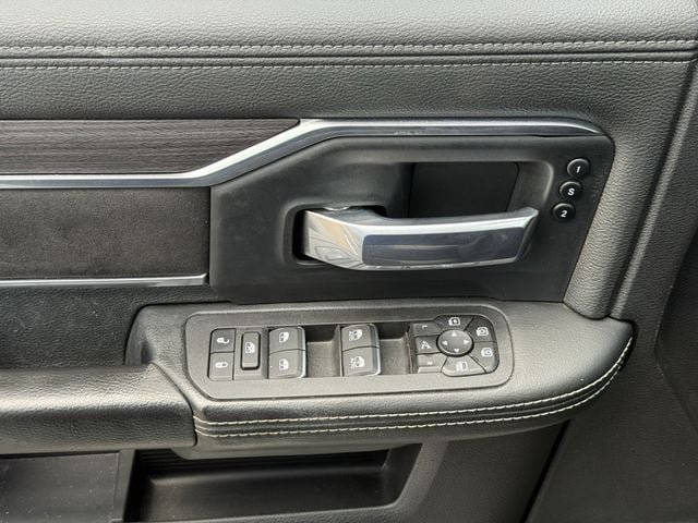 Used 2025 RAM 2500 Laramie AWD/4WD image 24