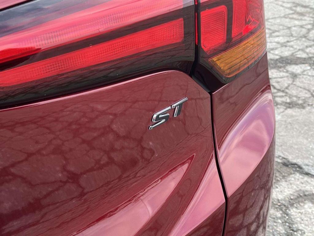 Certified 2023 Buick Encore GX Select w/ Sport Touring Package image 10