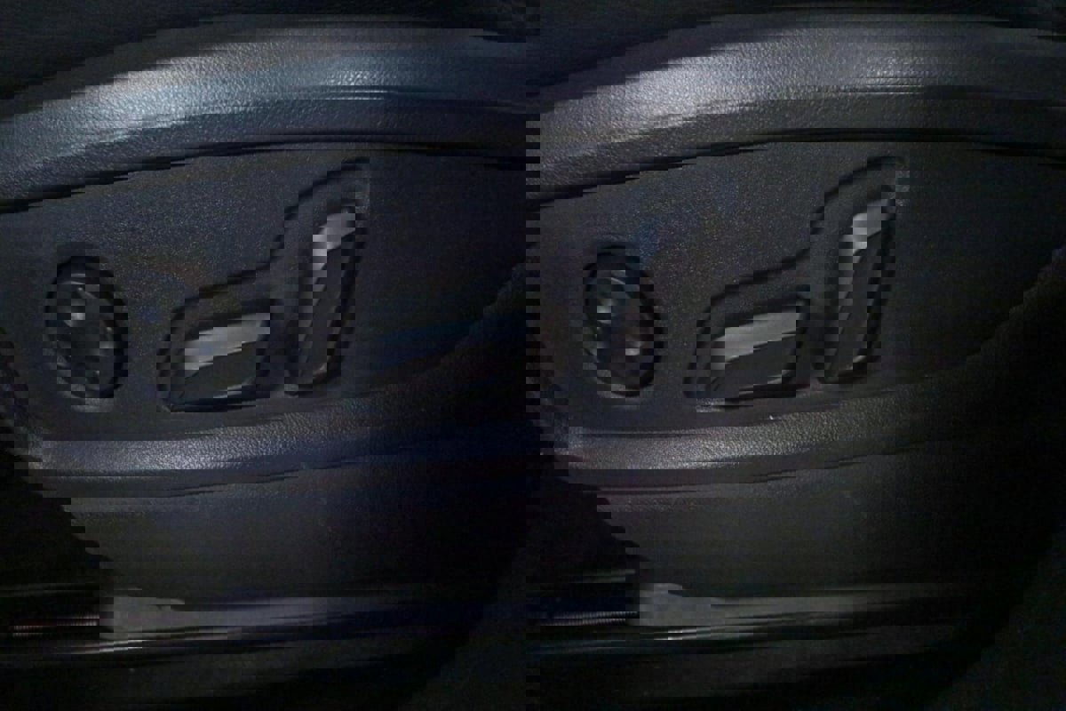 Used 2021 Audi Q5 Premium Plus w/ Premium Plus Package image 16