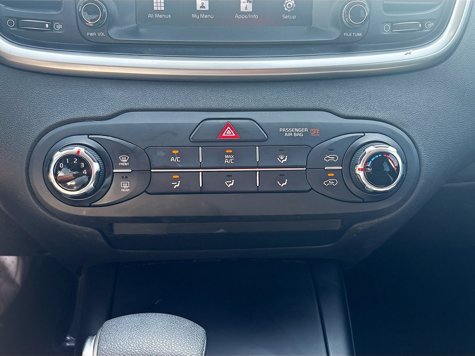 Used 2019 Kia Sorento FWD image 15