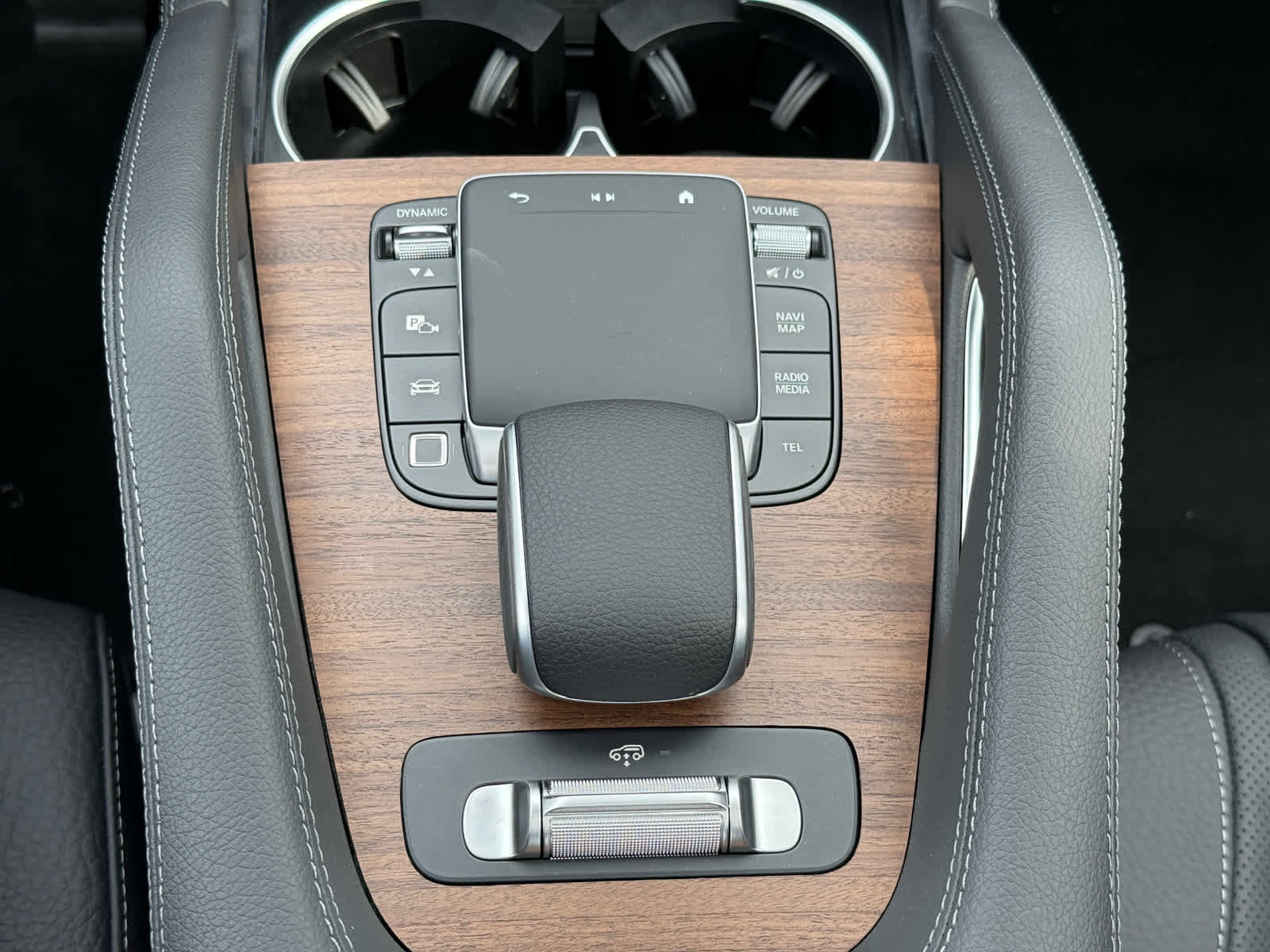 New 2026 Mercedes-Benz GLS 450 4MATIC image 21