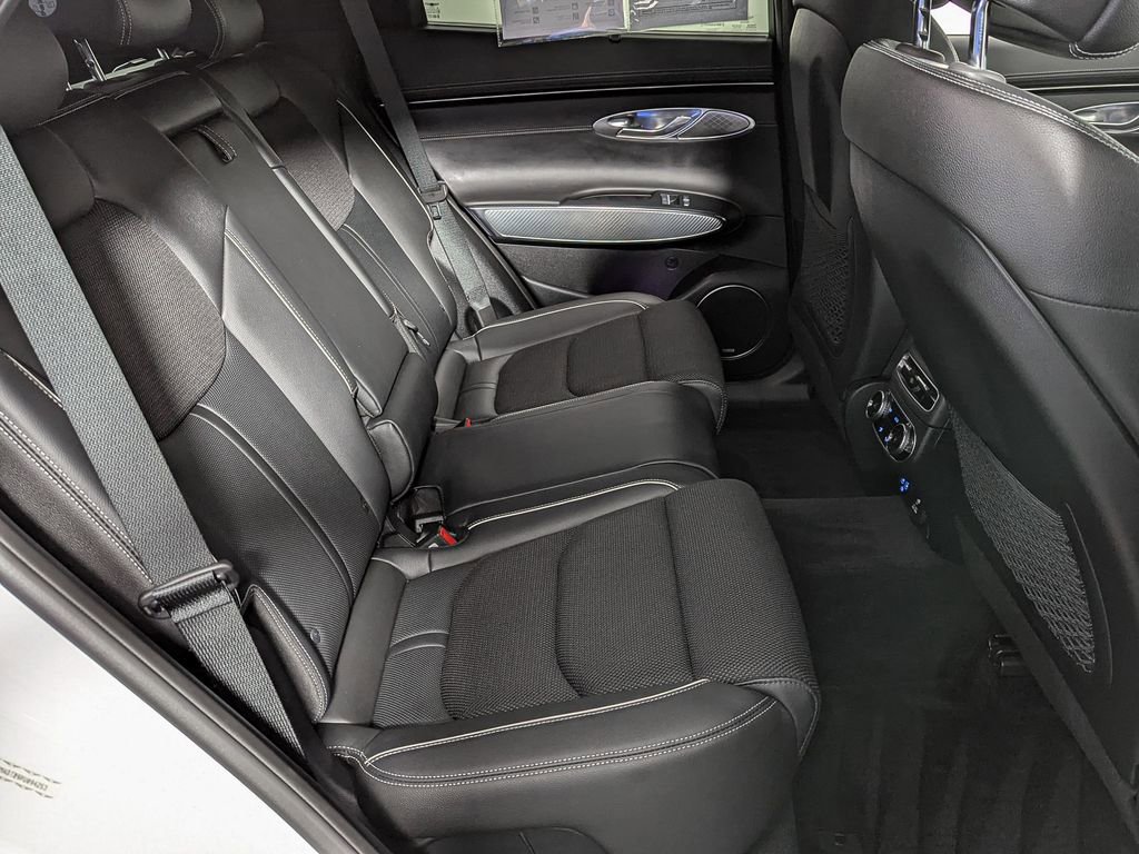 Used 2023 Genesis GV70 2.5T w/ Sport Prestige Package image 42