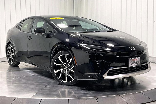 Used 2023 Toyota Prius Prime Premium w/ Advanced Technology Package FWD image 3