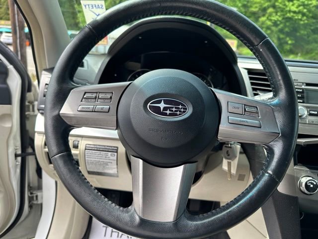 Used 2010 Subaru Outback 2.5i Premium AWD/4WD image 17