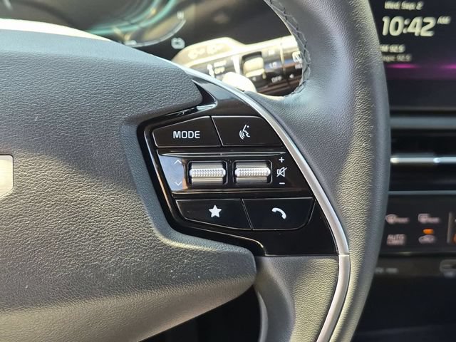 Used 2024 Kia Niro EX FWD image 17