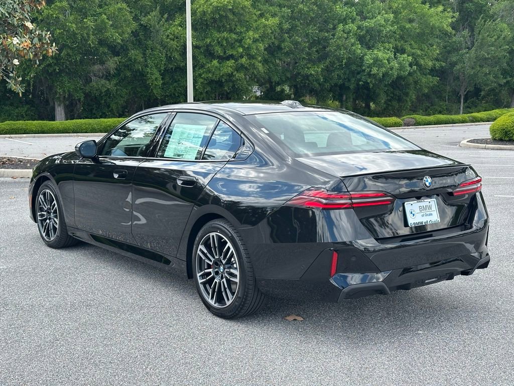 New 2027 BMW 530i RWD image 3