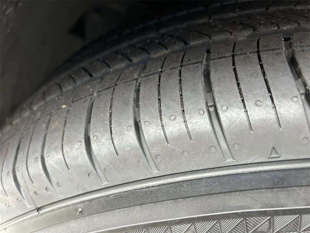 Used 2018 Hyundai Santa Fe Sport w/ 2.4L Tech Package 04 image 35