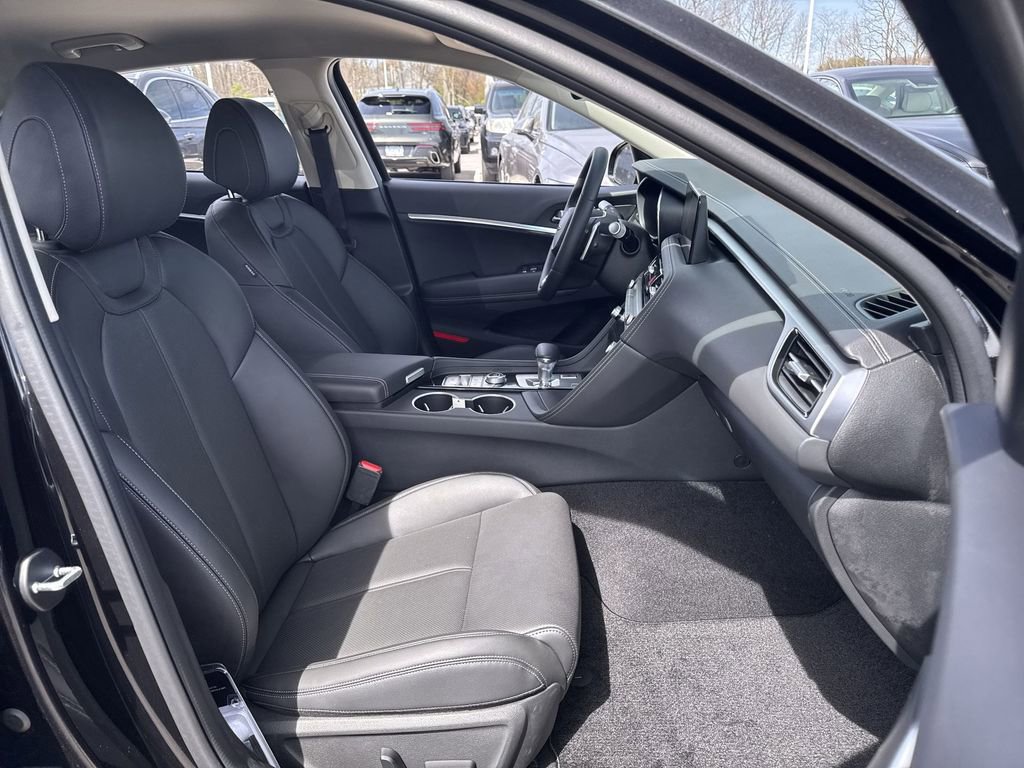 New 2025 Genesis G70 2.5T image 28