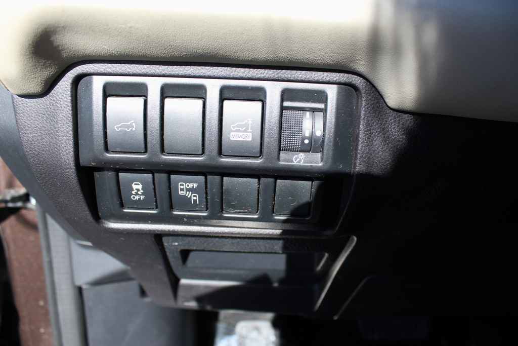 Used 2019 Subaru Ascent Limited image 15