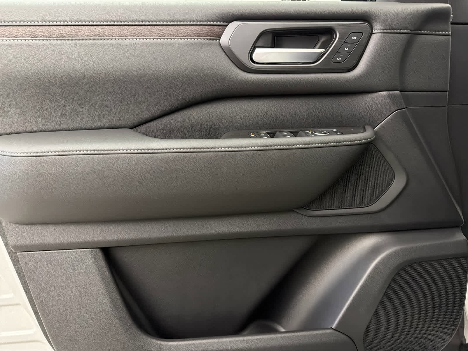 New 2026 Nissan Armada SL w/ Captain's Chari Seat Package image 24