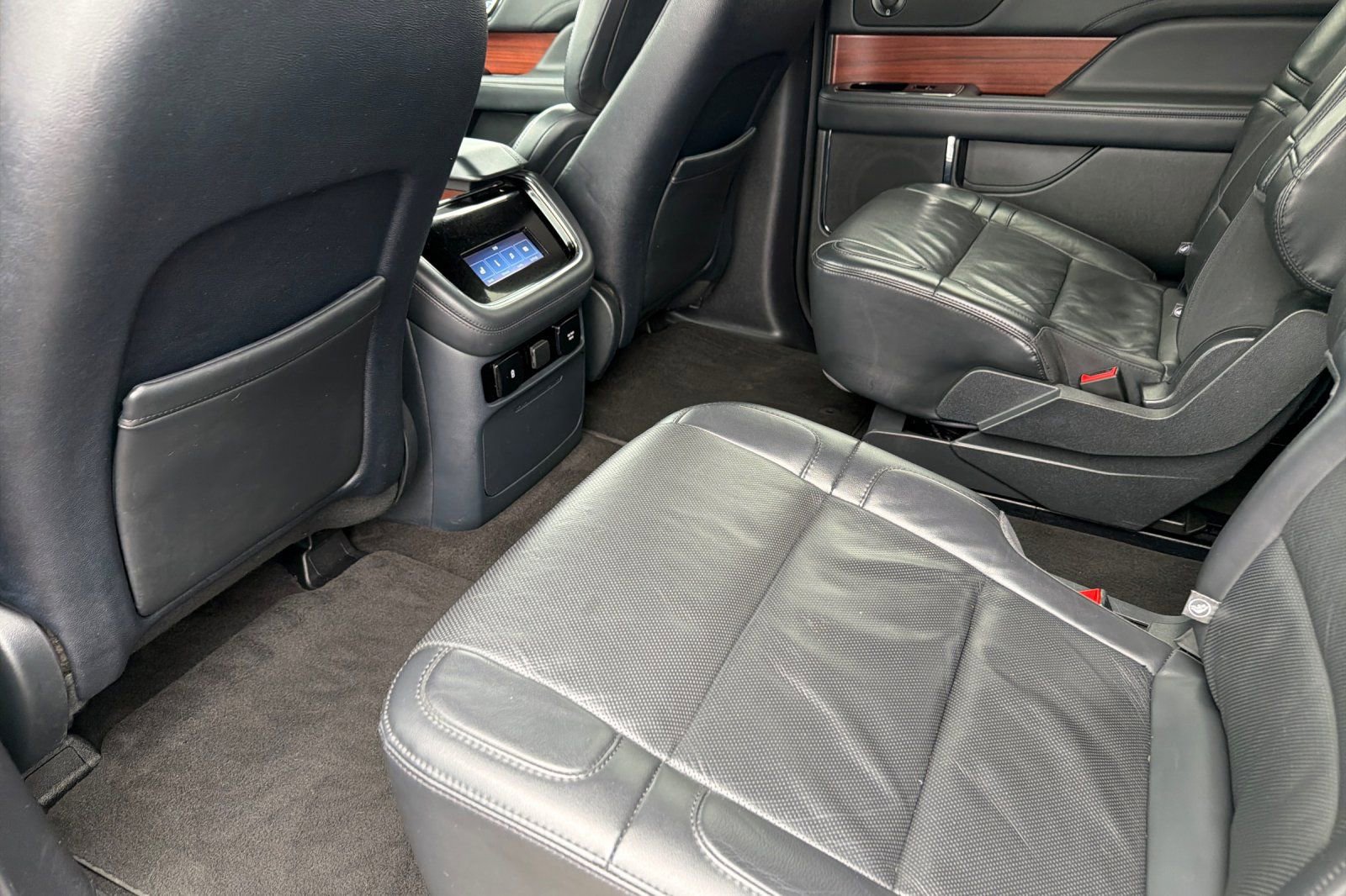 Used 2023 Lincoln Navigator L Reserve AWD/4WD image 12