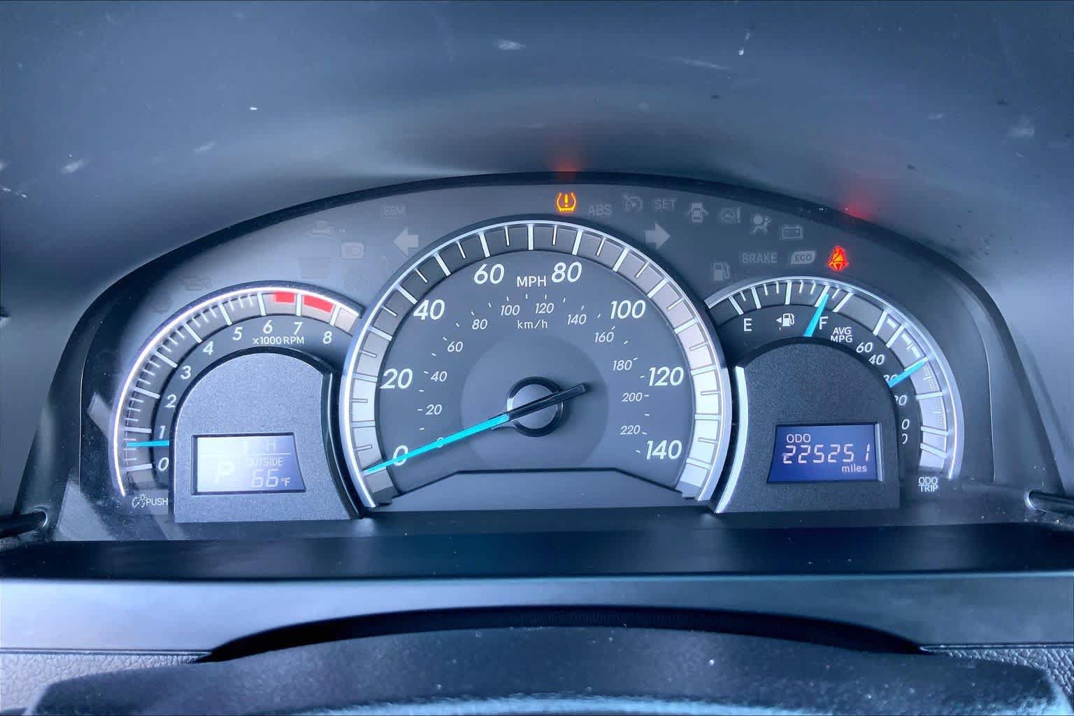 Used 2014 Toyota Camry SE FWD image 24