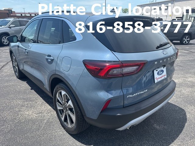 Used 2023 Ford Escape Platinum image 3