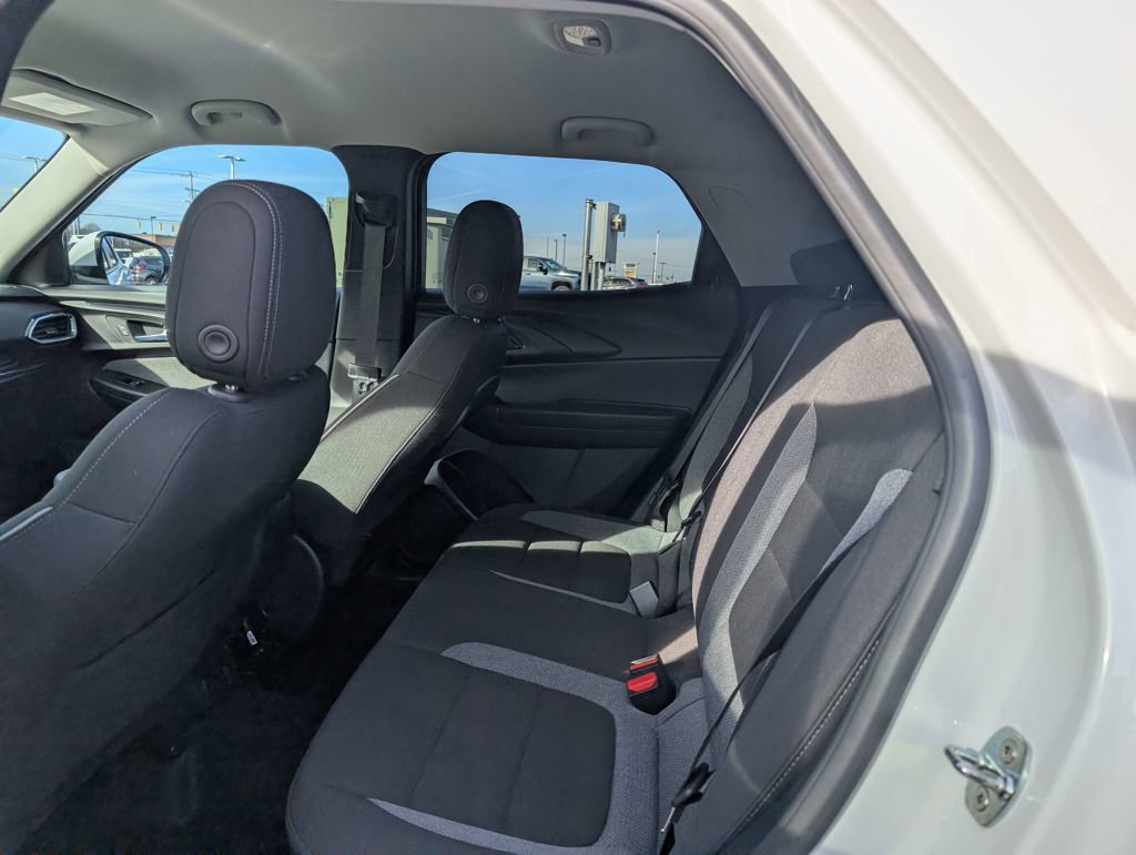 Used 2023 Chevrolet TrailBlazer LT w/ Convenience Package image 9